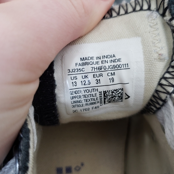 Converse Little Girls Black & White Sneakers - Picture 8 of 8